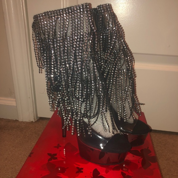 High Heels - Picture 1 of 3